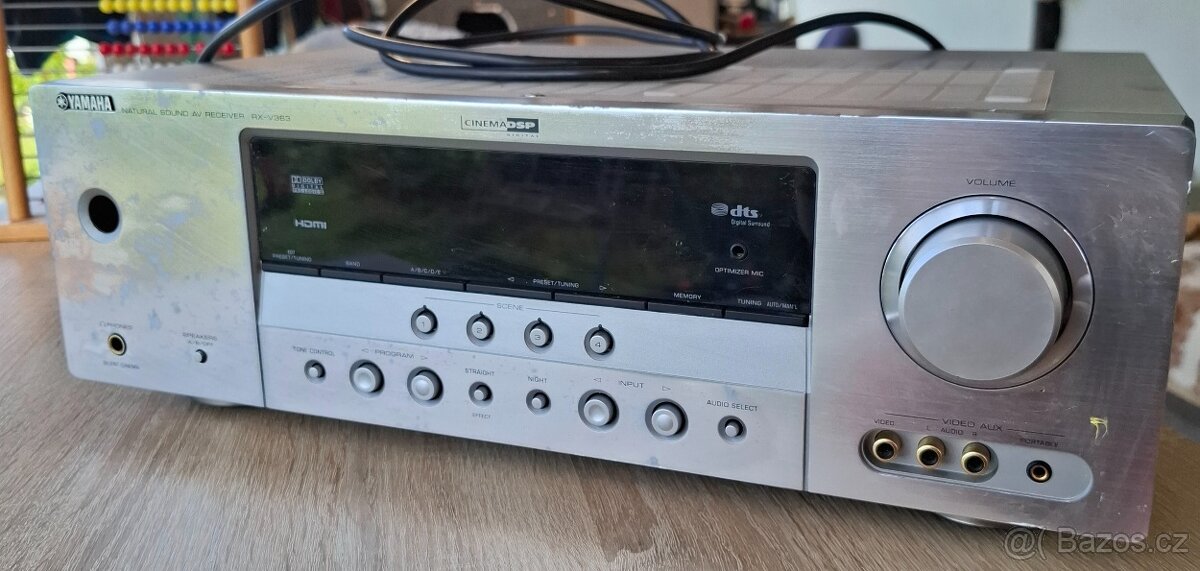 Zesilovač, monitor
