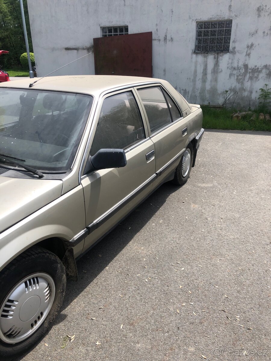 Renault 25
