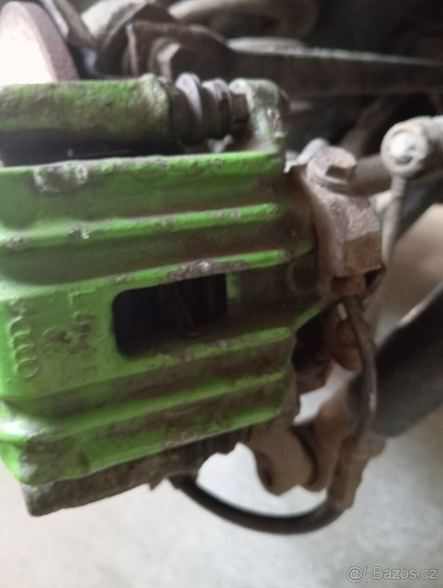 Prodám zadní třmeny Octavia I 4x4