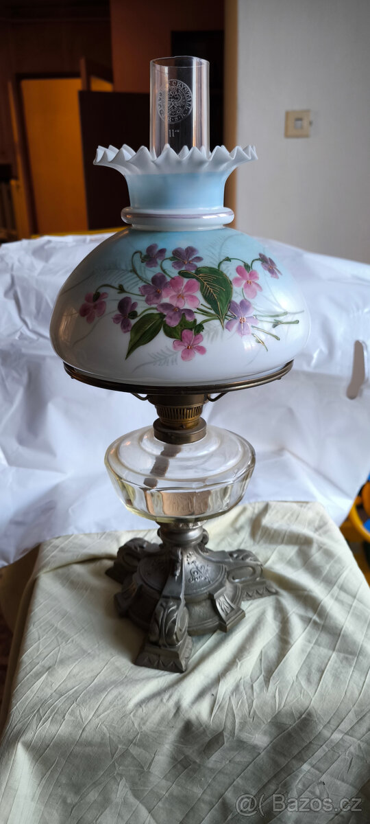 Velká luxusní petrolejová lampa