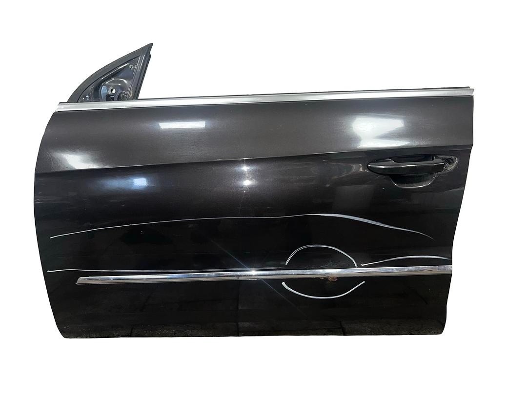 Levé přední dveře hnědá metalíza LC8Z VW Passat CC r.v. 2011
