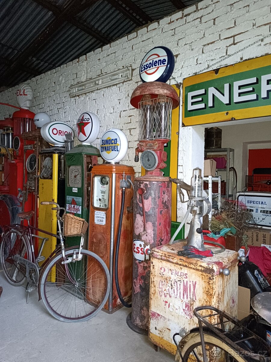 Starý benzínový stojan Esso, 1932, původní, rare