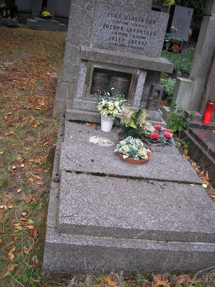 urnový hrob