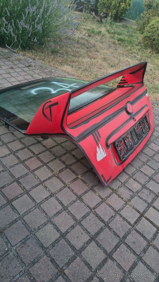 Octavia WRC křídlo a páté dveře