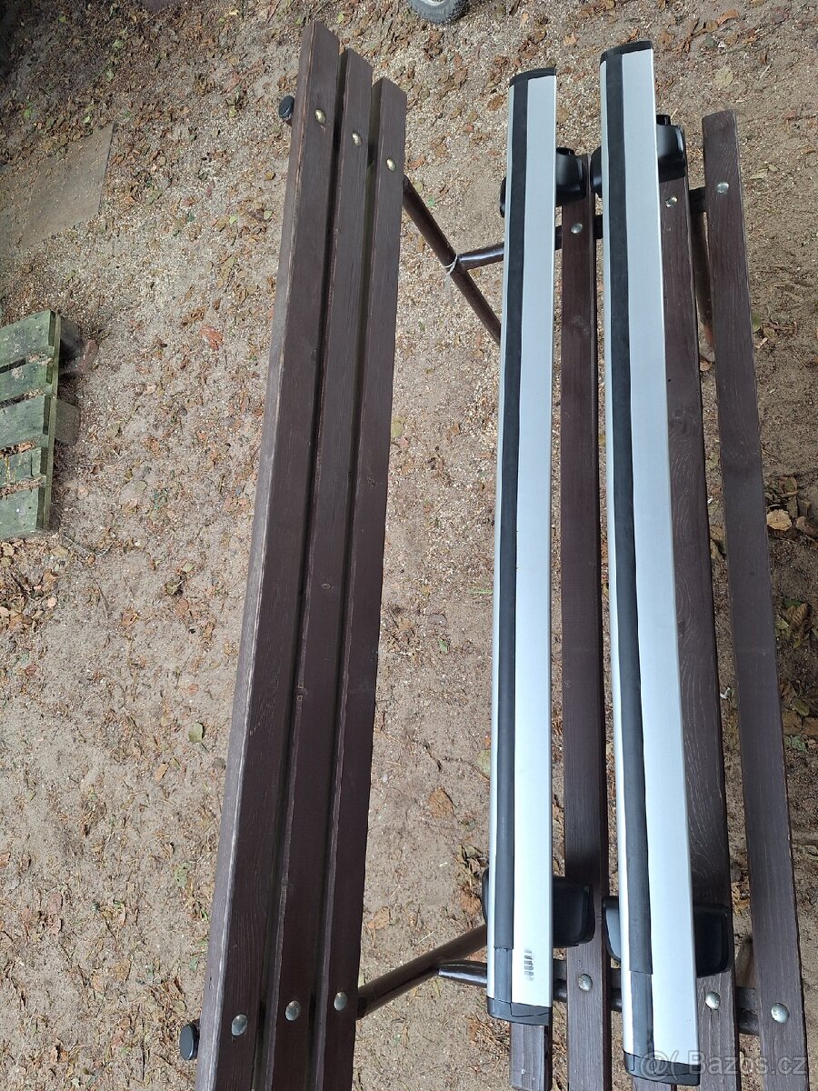 Prodám střešní nosiče Thule WingBar 135 cm