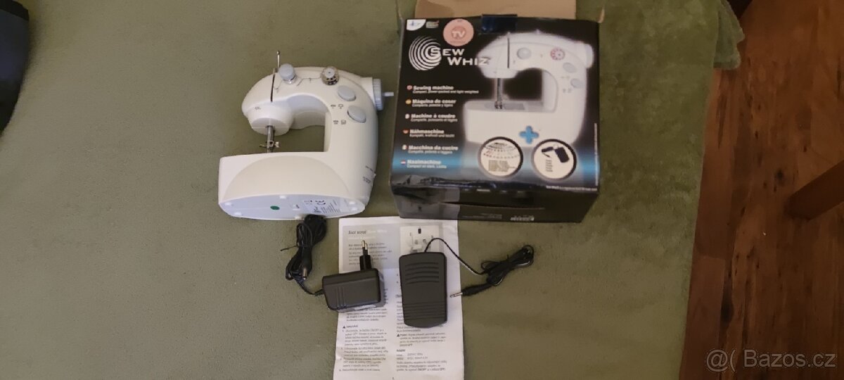 Cestovní mini šicí stroj Zn.SEW WHIZ