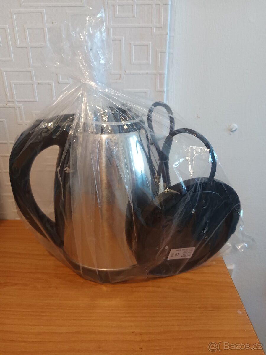 Rychlovarná konvice Dowin