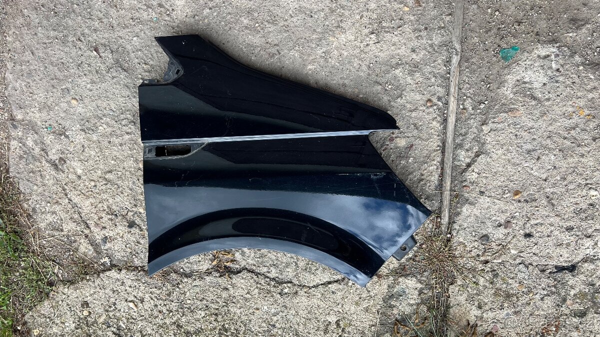 VW T6 blatník pravý