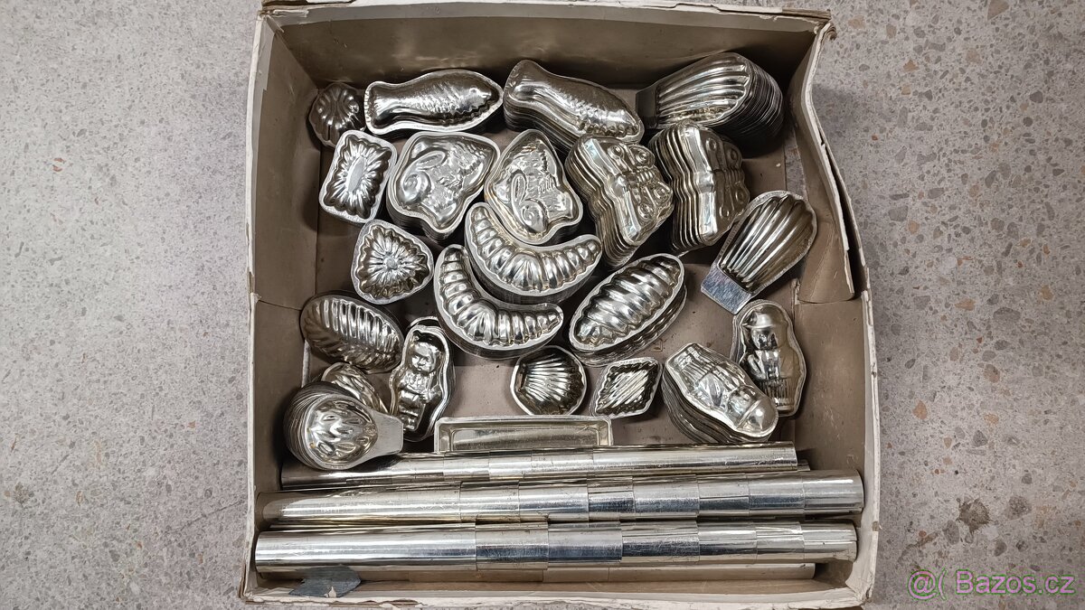 Formičky na cukroví, čokoládu...