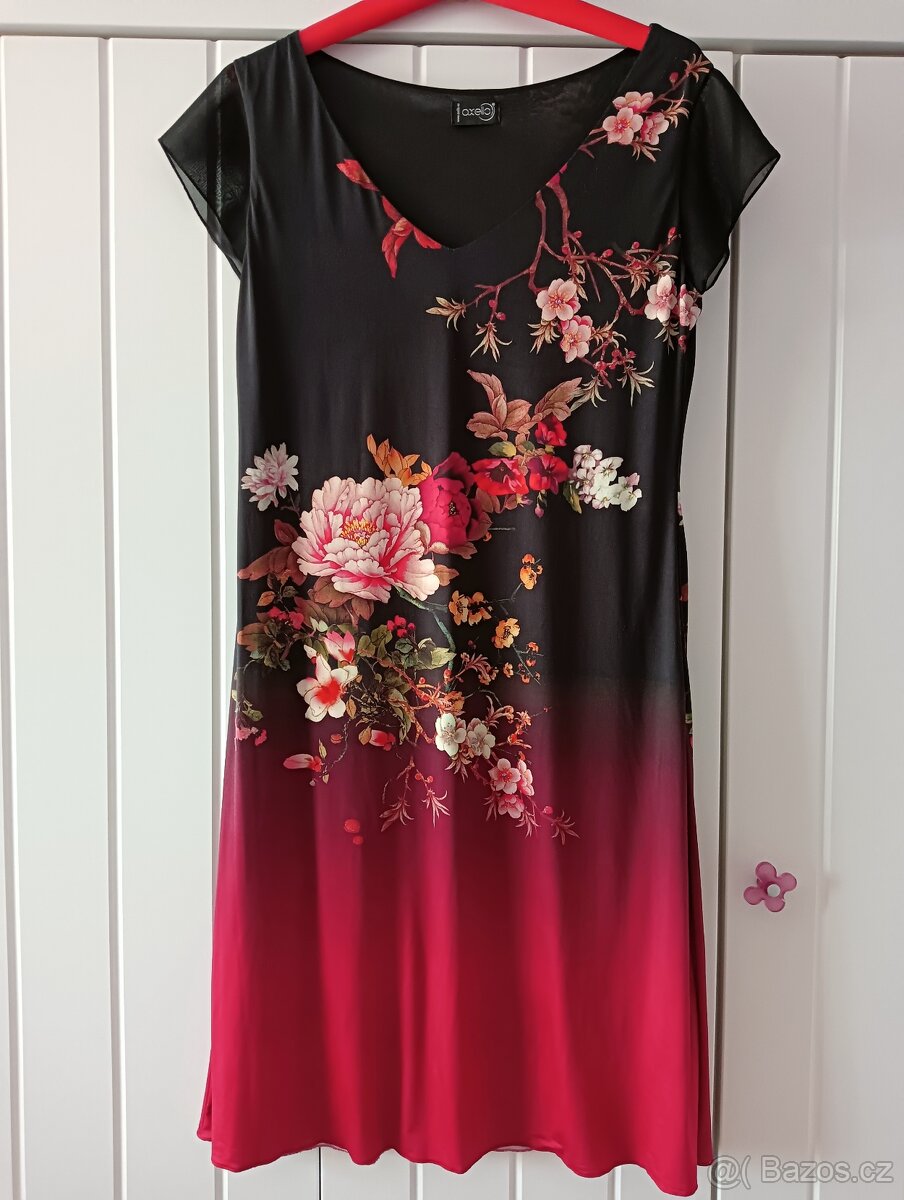 Krásné šaty Axello- vel 38