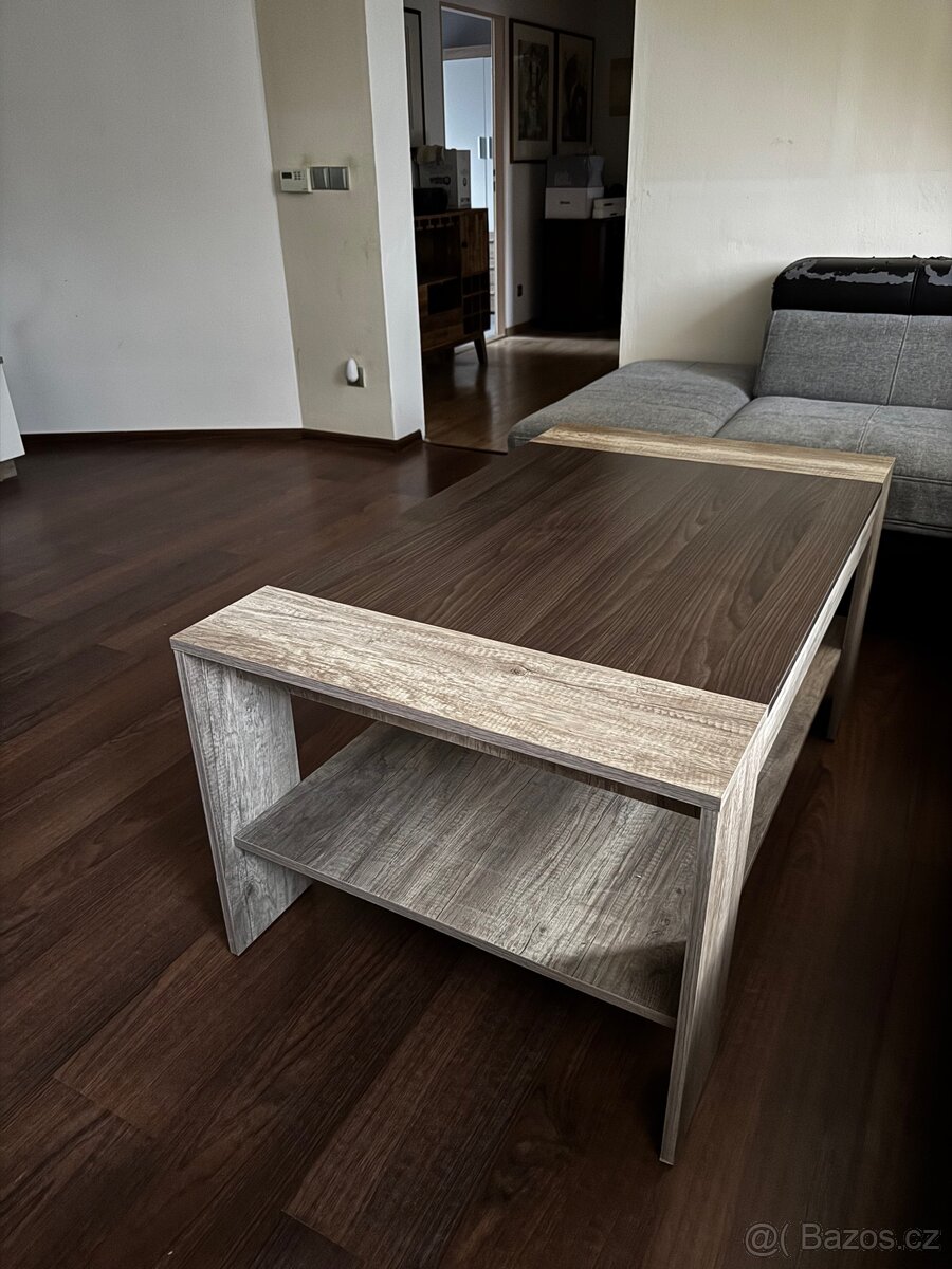 Stůl z lamina