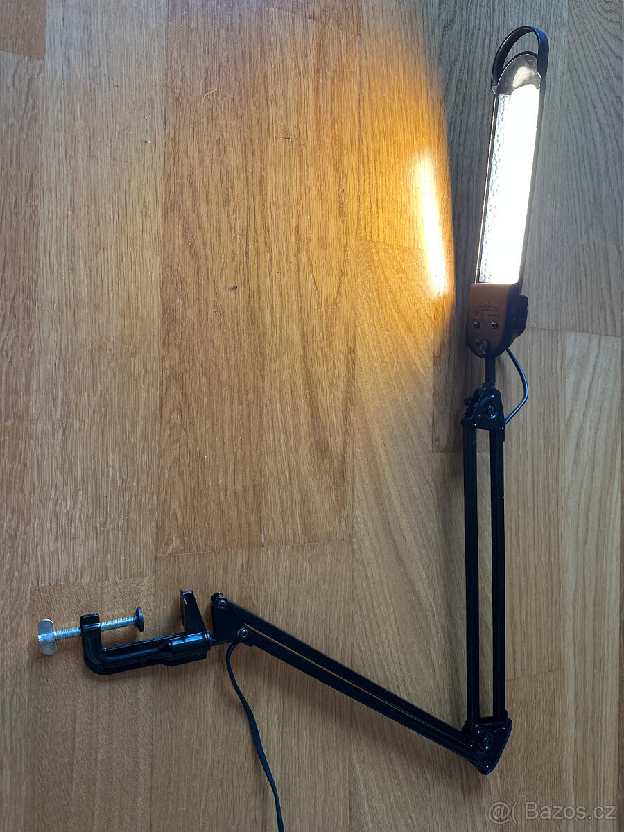 Polohovatelná stolní zářivková lampa zn. LIVAL