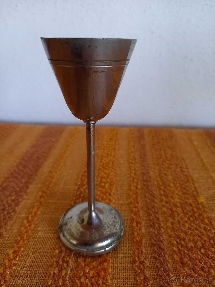 Starožitné kovové štamprle