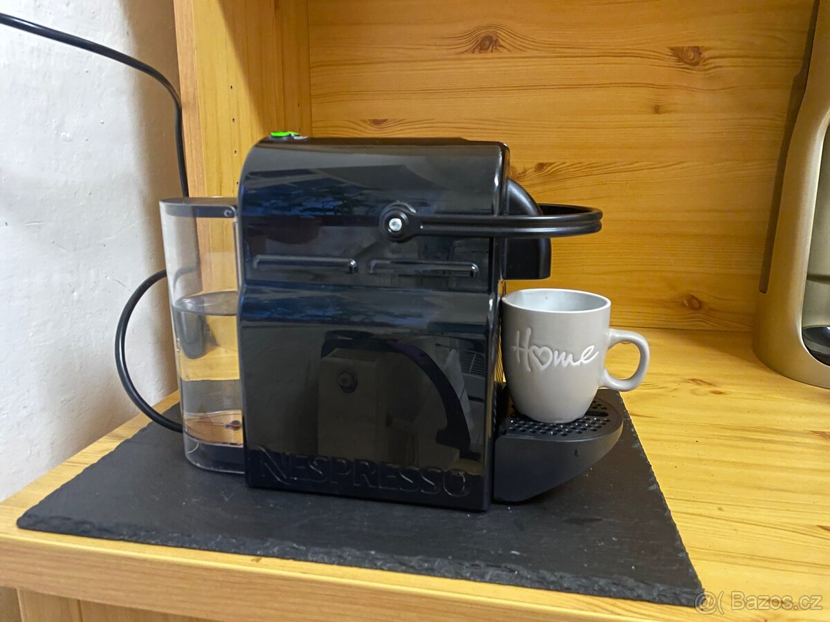 Delonghi kávovar
