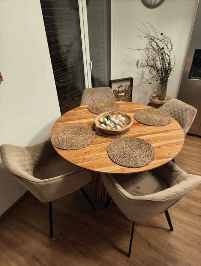 4 ks jídelních židlí