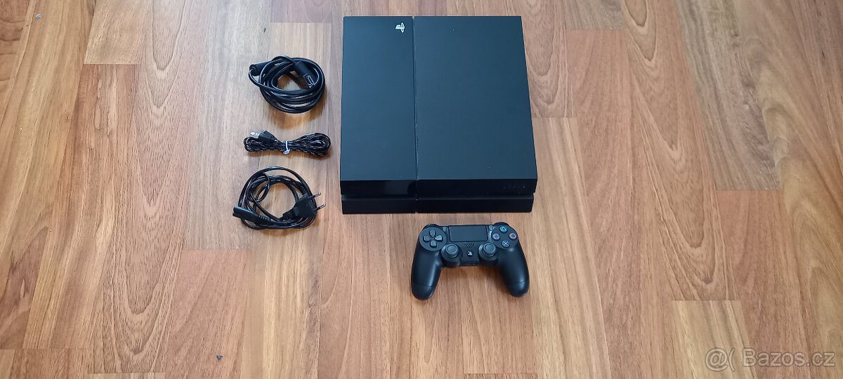 Prodám playstation 4 500GB