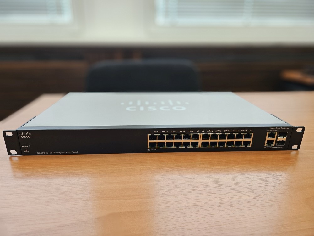 Kvalitní gigabitový switch Cisco SG200-26 (managovatelný)