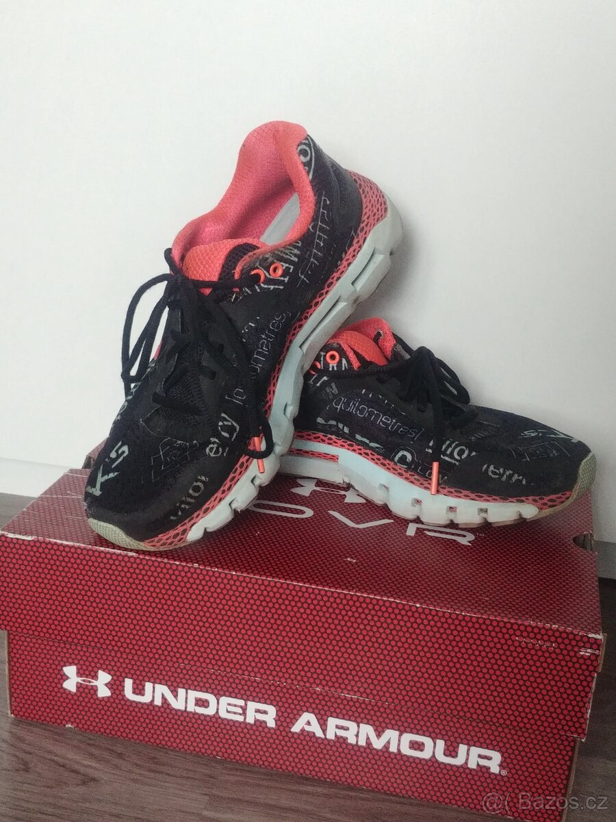 Under Armour W HOVR INFINITE 2 - Běžecké boty na Bluetooth