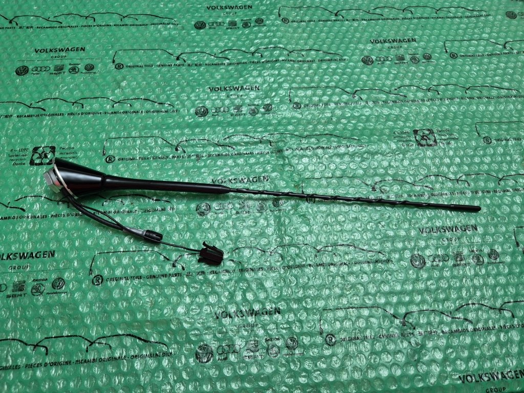 střešní anténa Octavia I (1U), Fabia I (6Y) 1U0035503