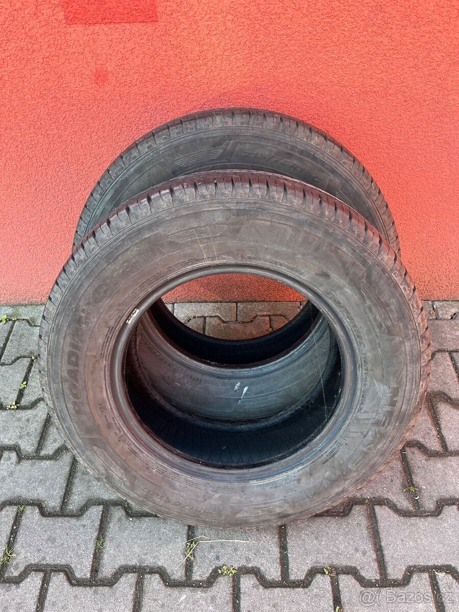 NEXEN 215/75 R16C 2x letní pneu na dojezd