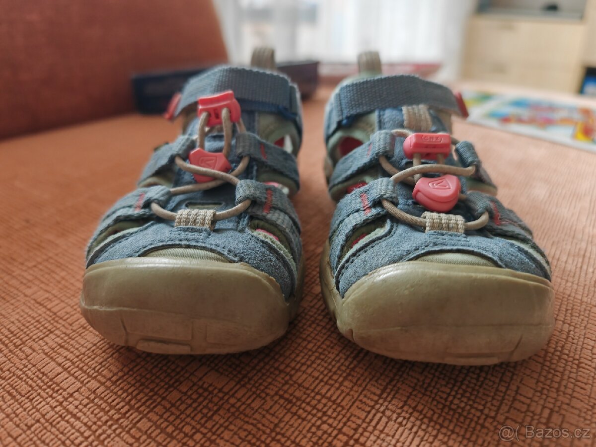 Sandály Keen 29
