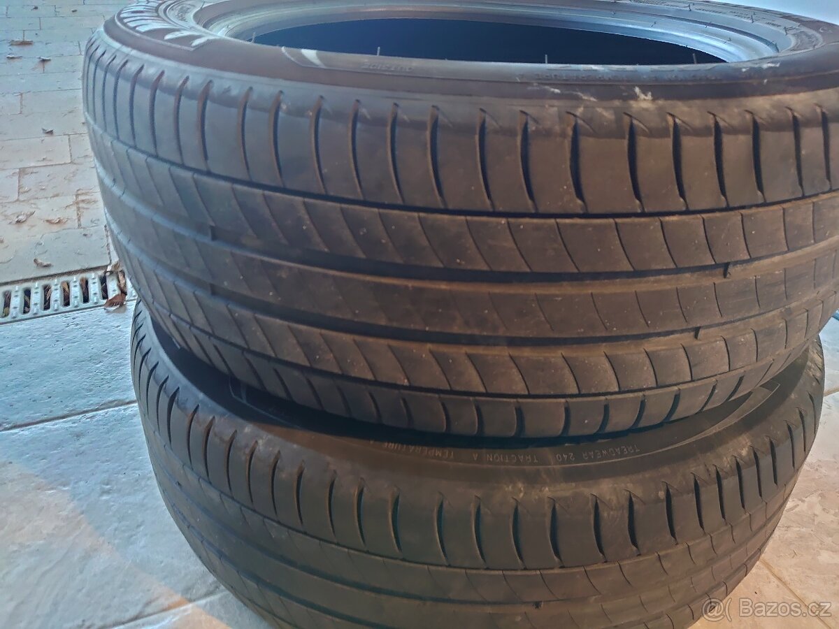 2x letní pneu Michelin 215/55/17