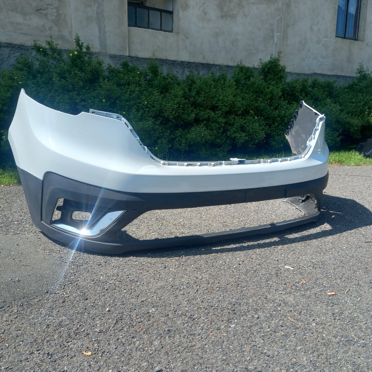 Renault trafik predni naraznik