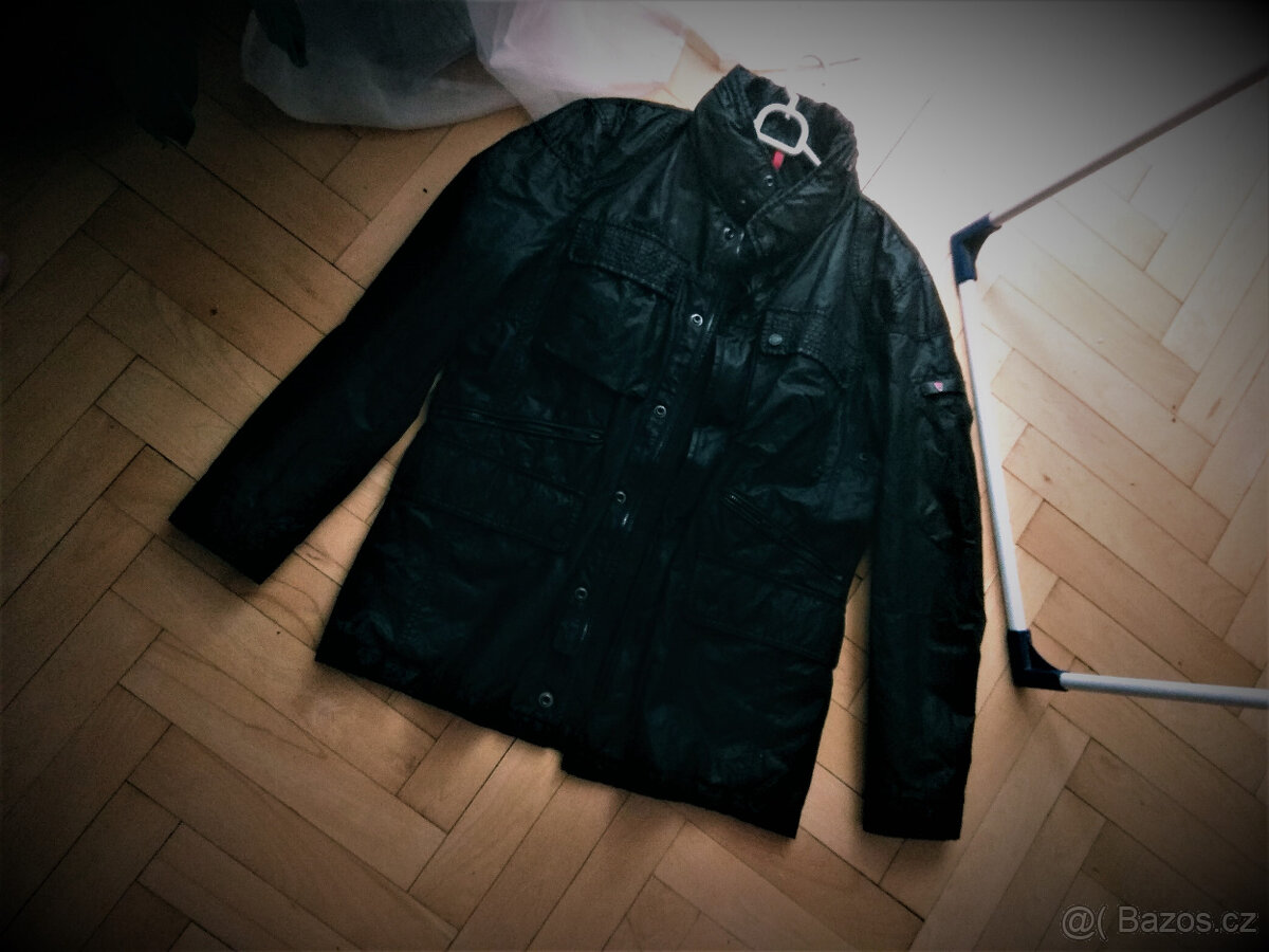 Strellson bunda černá volnočasová vel. M/L (50)