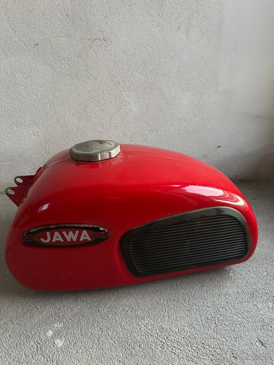 Nádrž Jawa 350 Californian + 4x kolena
