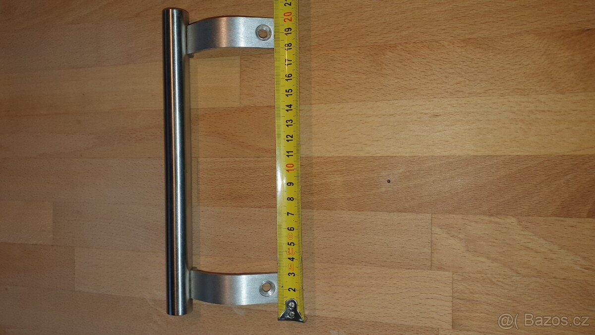Madlo rukojet lednice