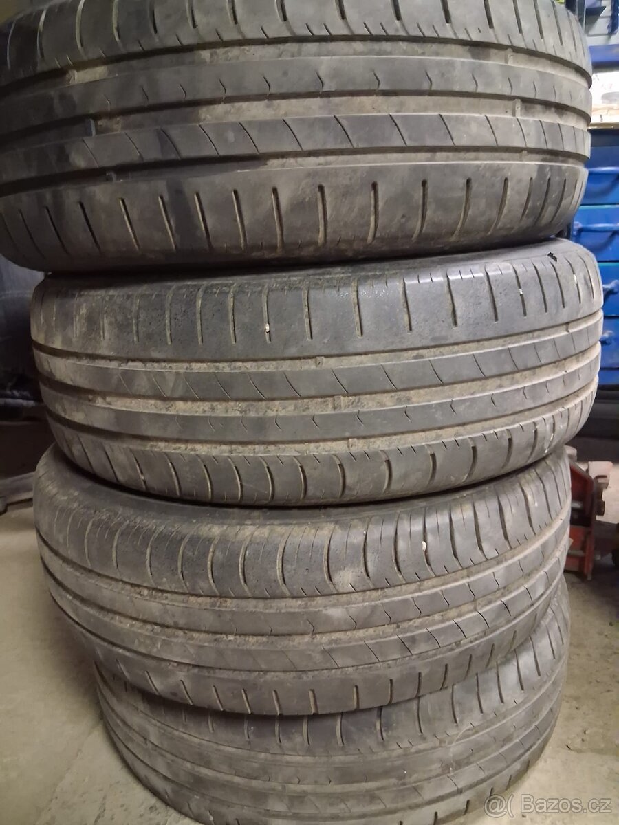 Letní pneu 205/65/15
