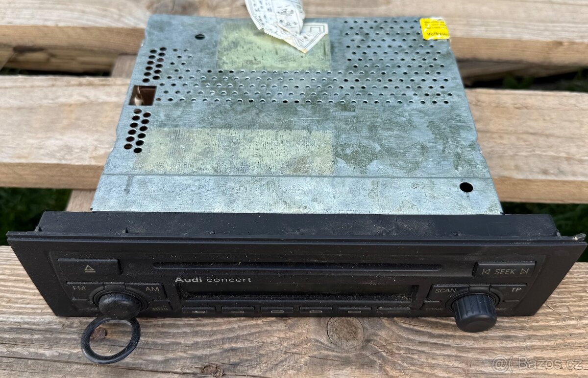 Audi A4 B7 radio, original diel 8E0057186
