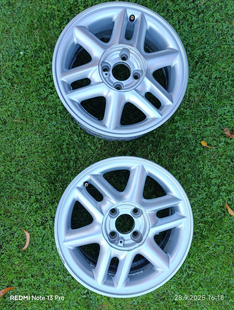Originální ALU disky 15"Renault 4x100