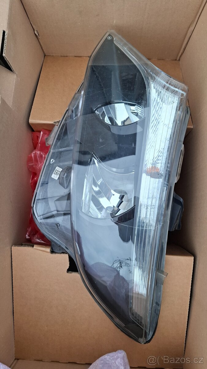 Přední světlo Mercedes Vito W447