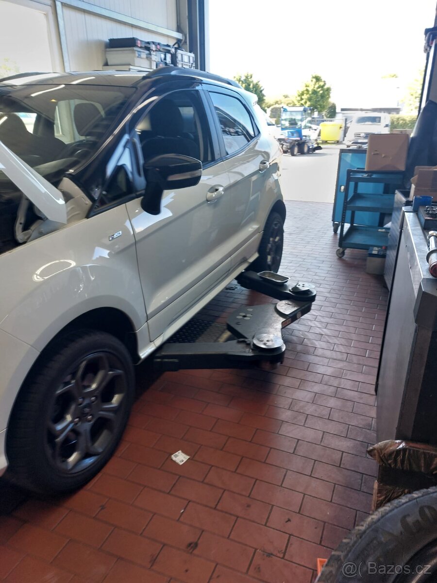 Dvousloupový Hydraulický zvedák 5t. Slift Německo