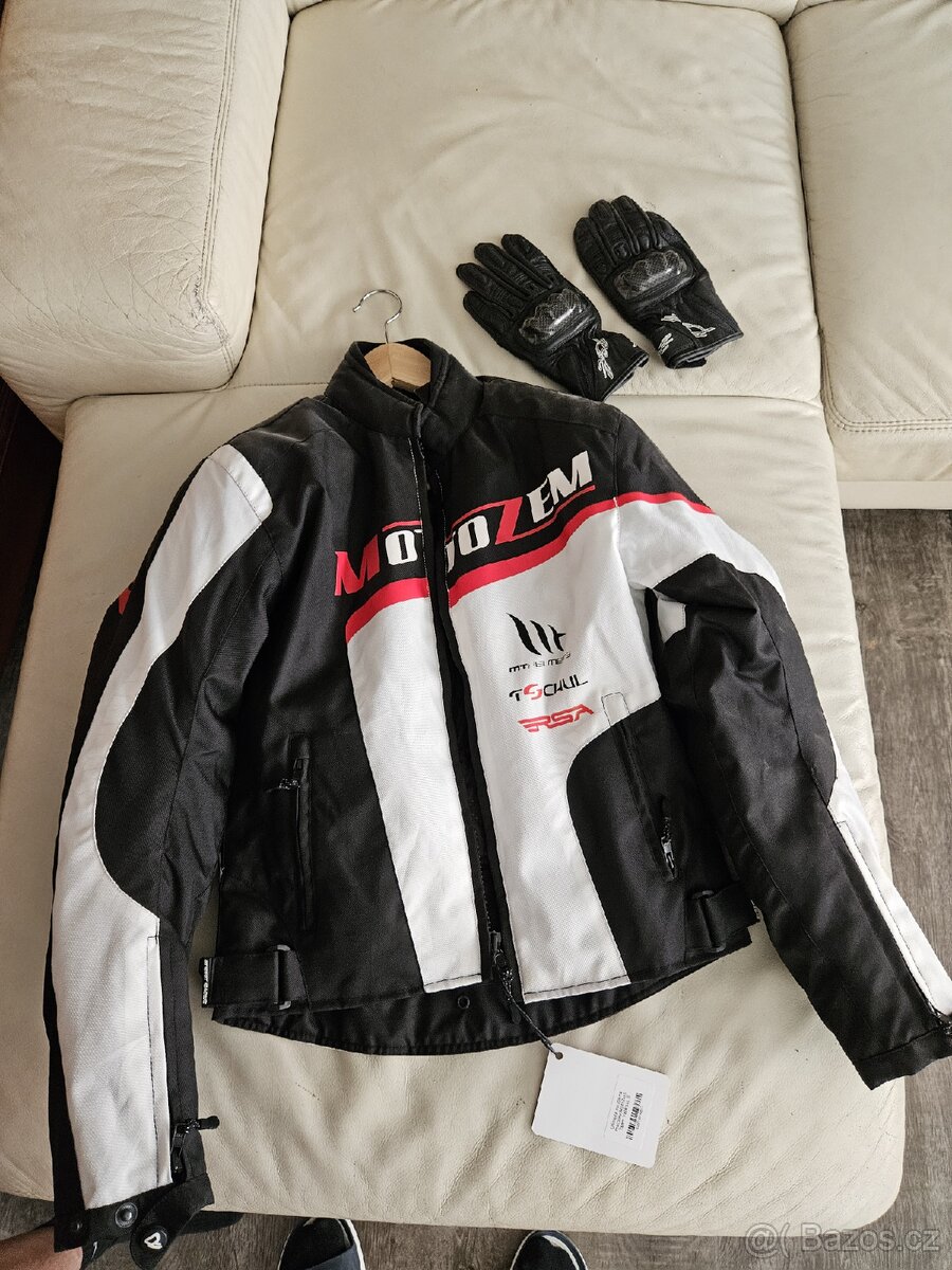 Bunda a rukavice na motorku.