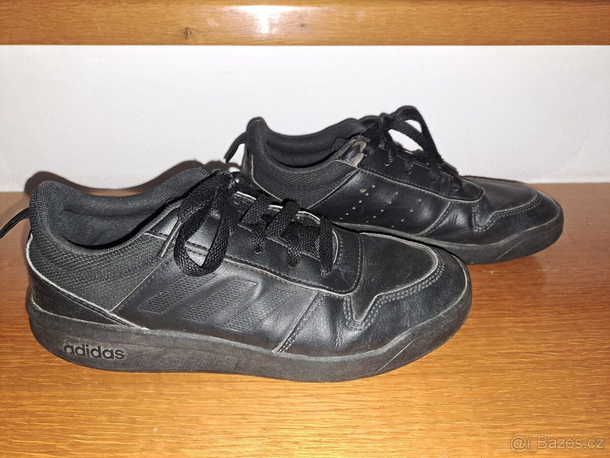 Černé tenisky / botasky ADIDAS vel. 36