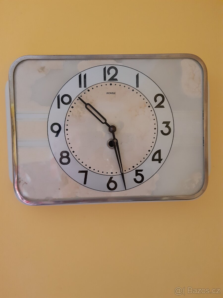 Hodiny Kienzle