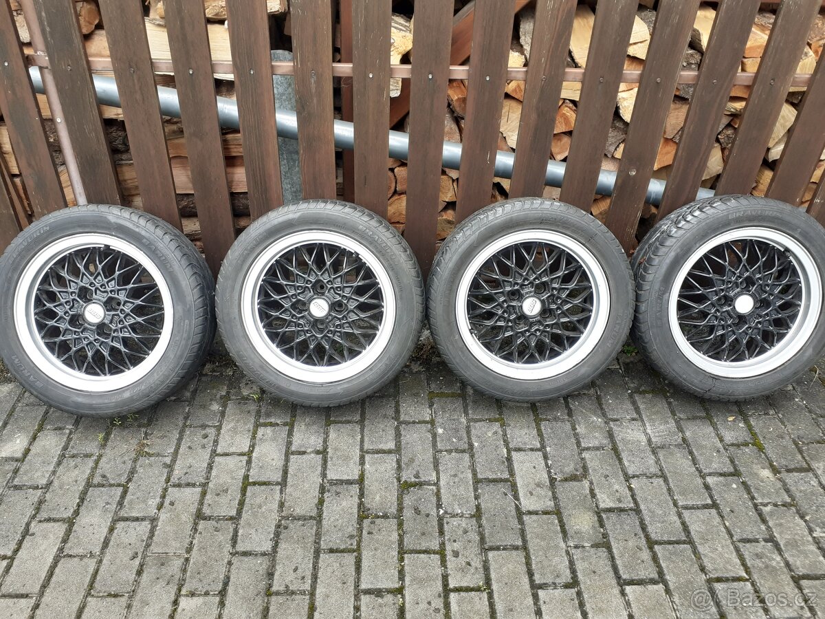 Alu disky 6JX15H2 + pneu