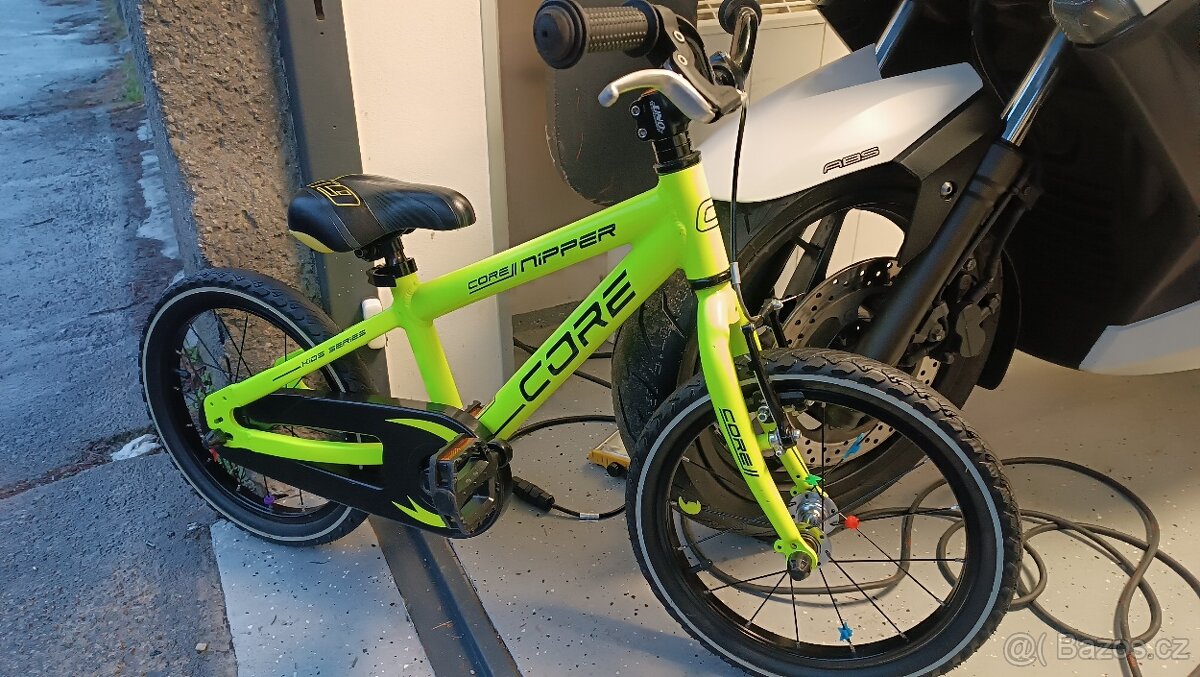 Dětské kolo CORE NIPPER 16 žluté