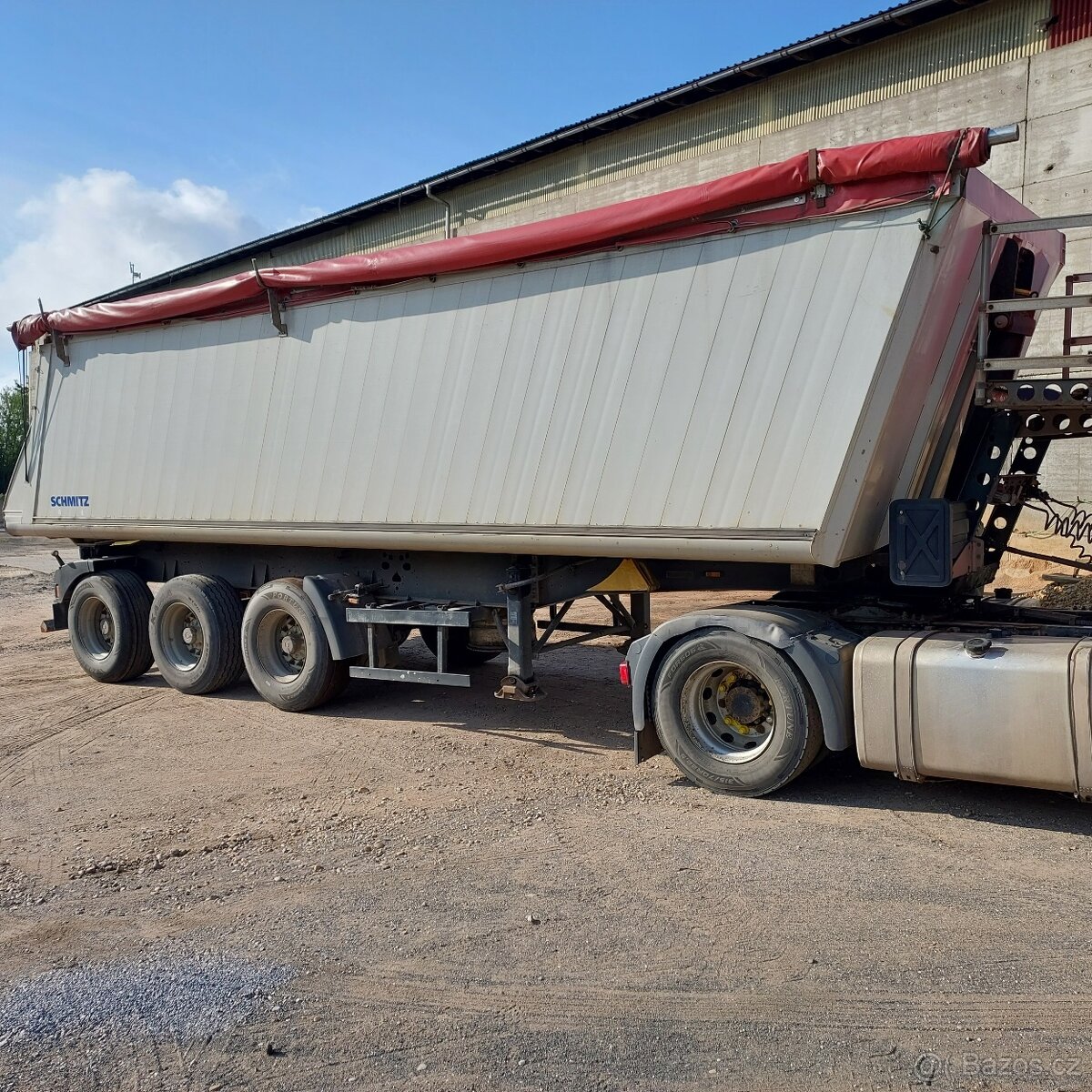 Sklápěcí návěs Schmitz SKI 24