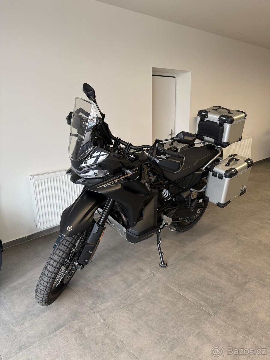 CFMOTO 800MT-X