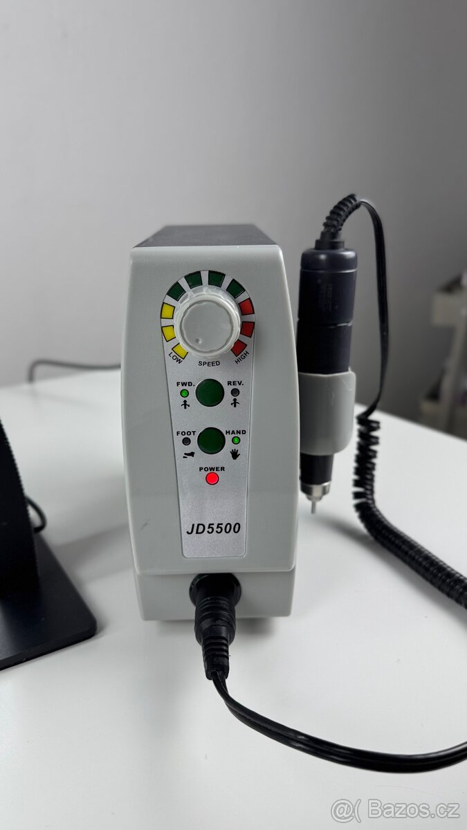 Bruska JD5500 pro manikérku nebo pedikérku