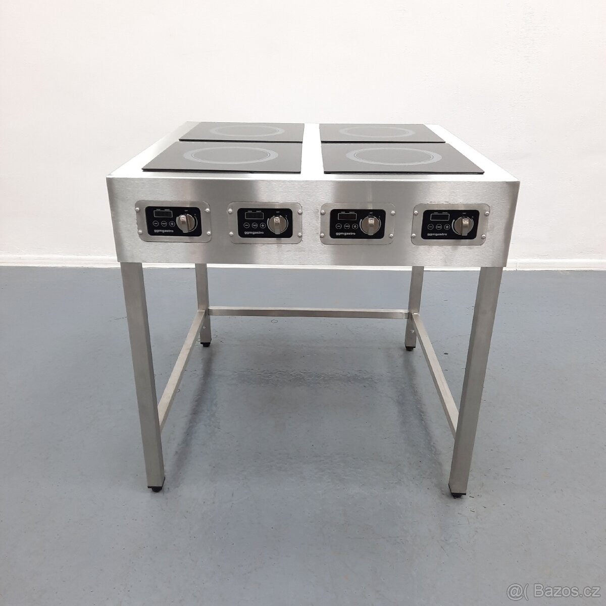 Indukční sporák 90x90x90 cm - 14KW