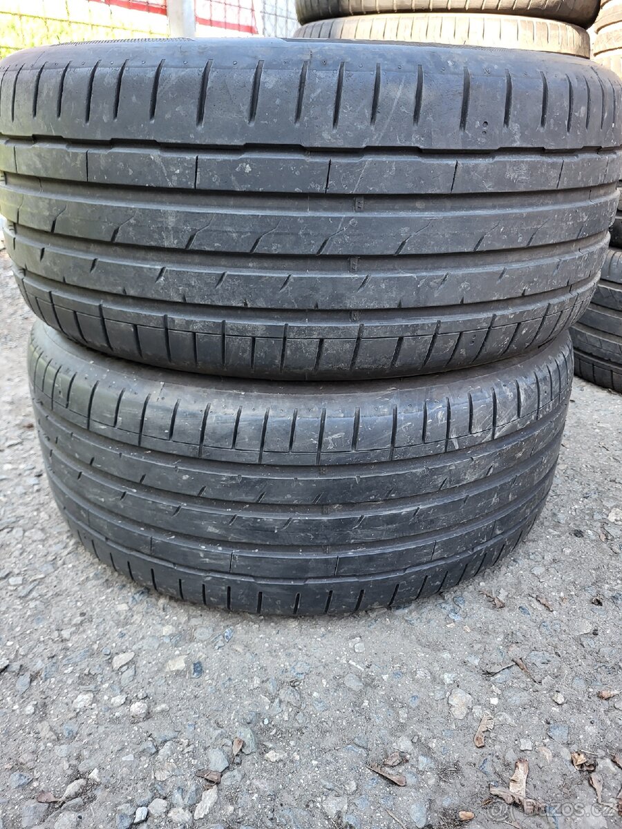 255 45 19" Hankook..2ks