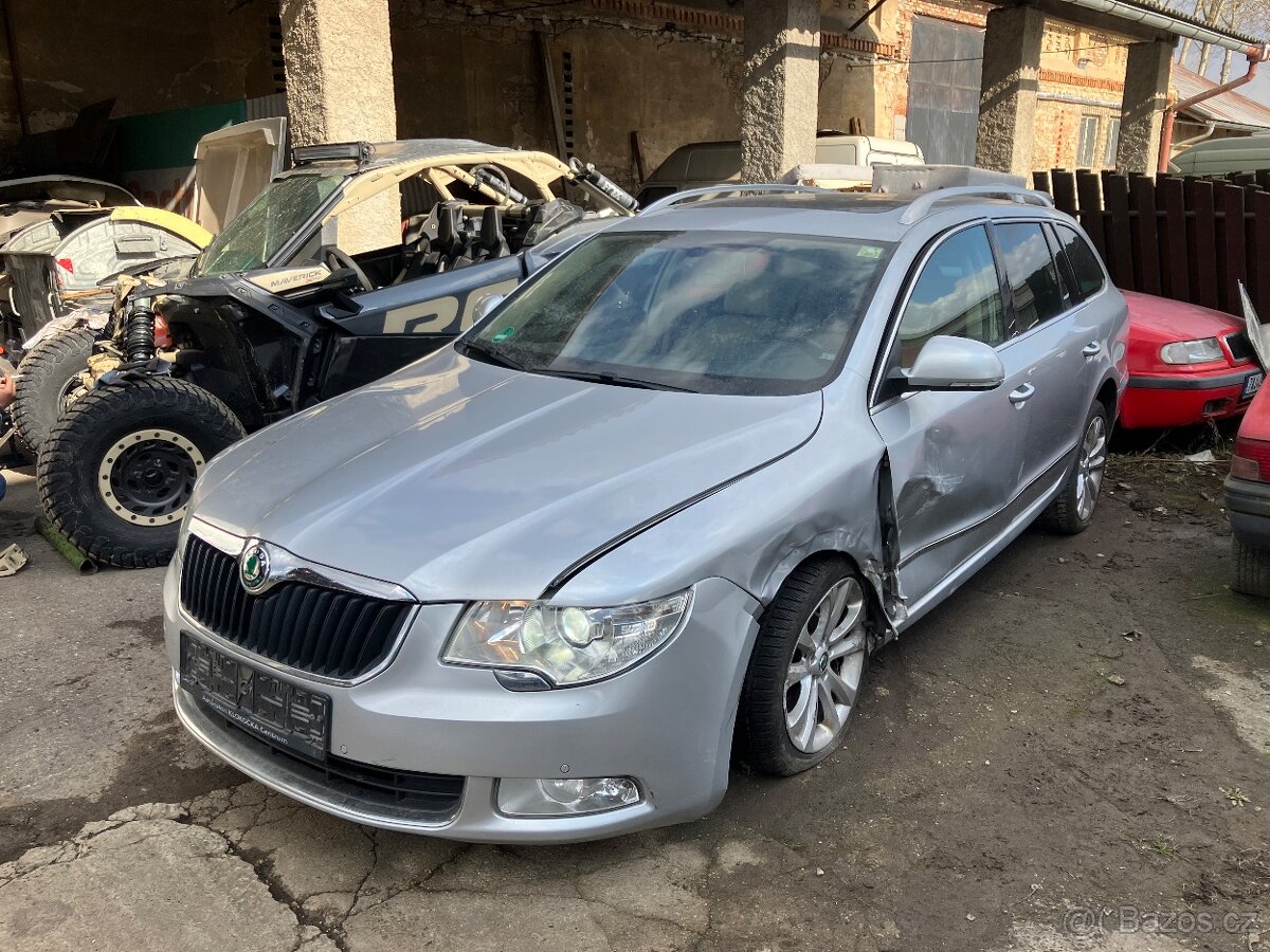 ŠKODA SUPERB II COMBI ELEGANCE 2.0Tdi 125kw Dsg-2013