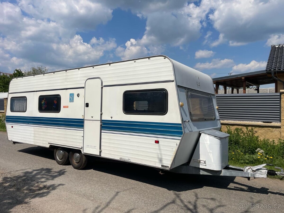 Karavan Knaus