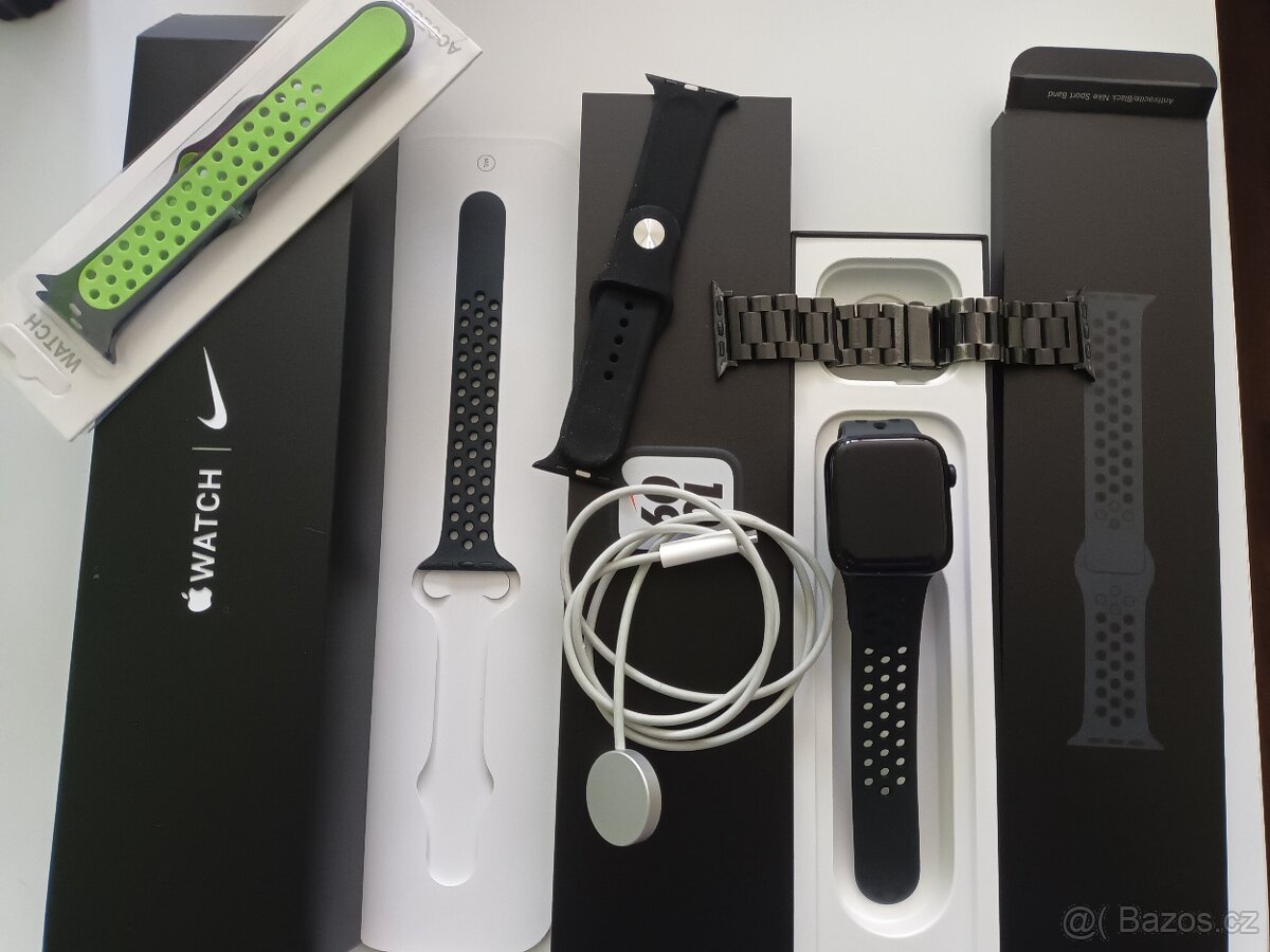 Prodám hodinky Apple watch 7 Nike.