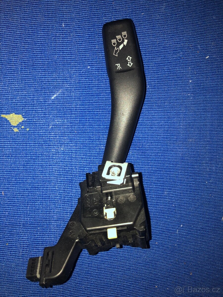 páčka blinkru Octavia 2
