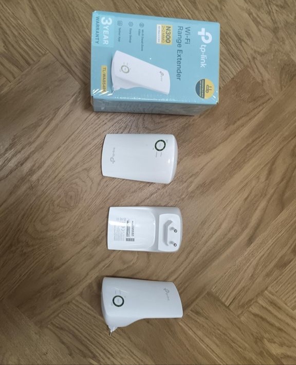 Tp-link Wi-Fi range extender TL-WA854RE